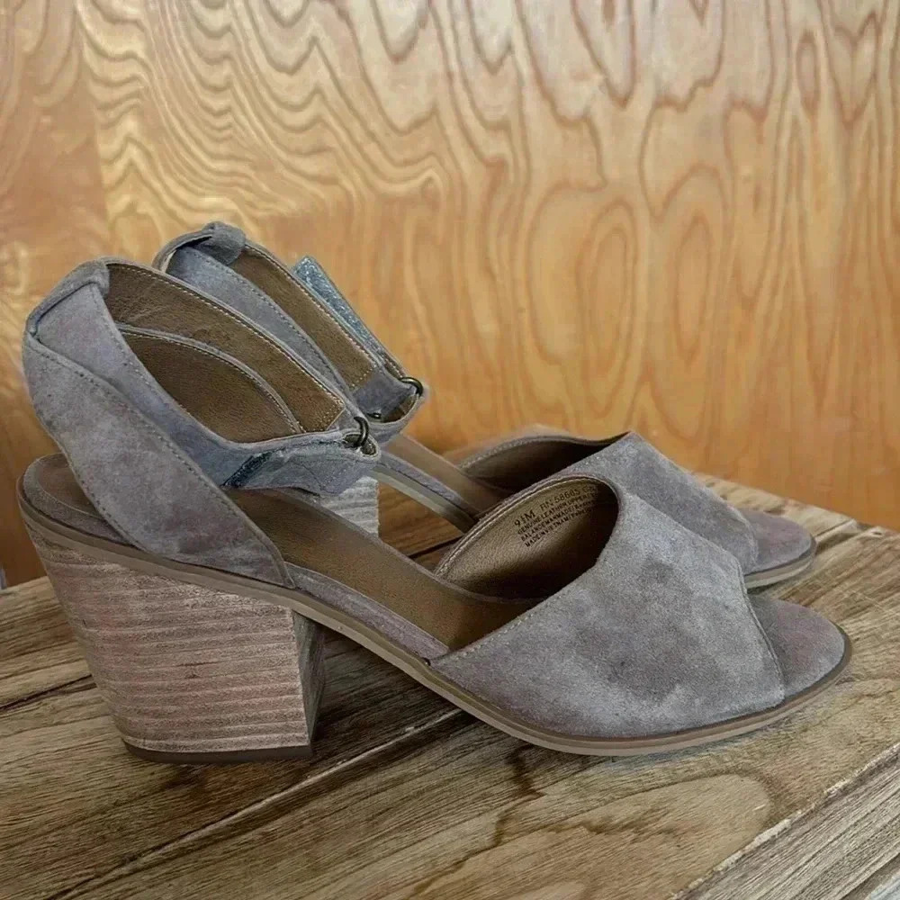 Susina Taupe Suede Block Heel Sandals